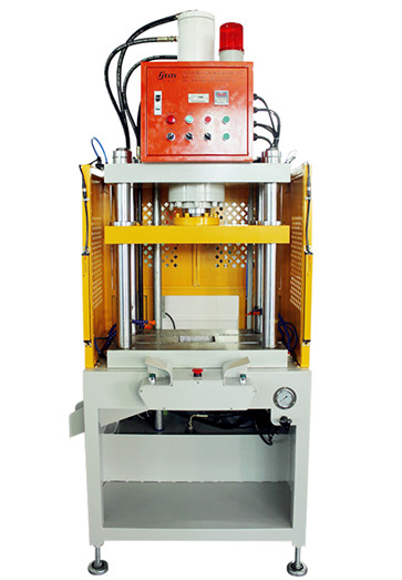 四柱液壓機